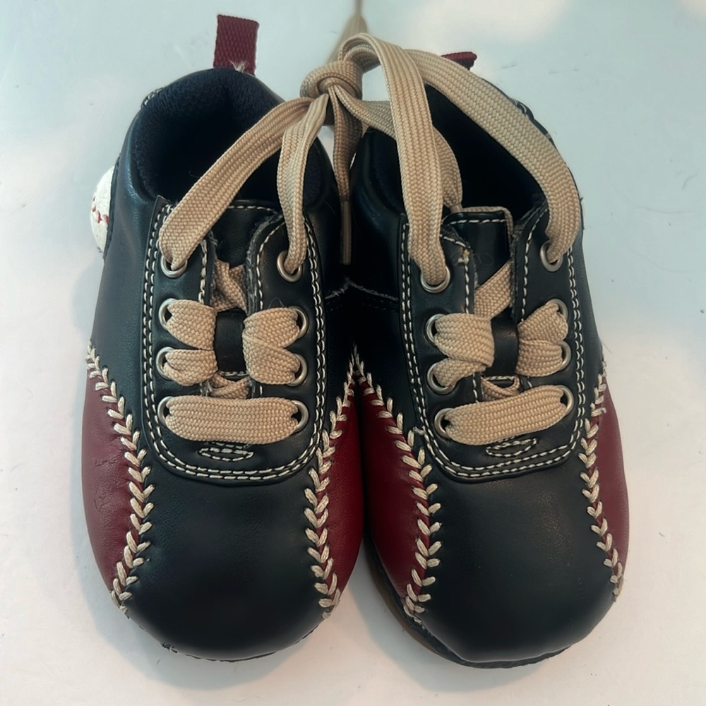 Boys shoes